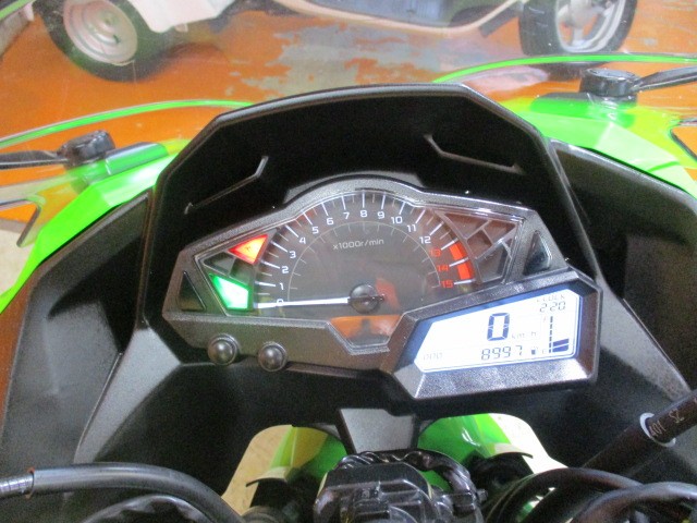 走行もびっくり低走行の８９９７ｋｍ！！１万キロ未満の低走行でＳＥでこの価格は正に他店追従不可能価格！